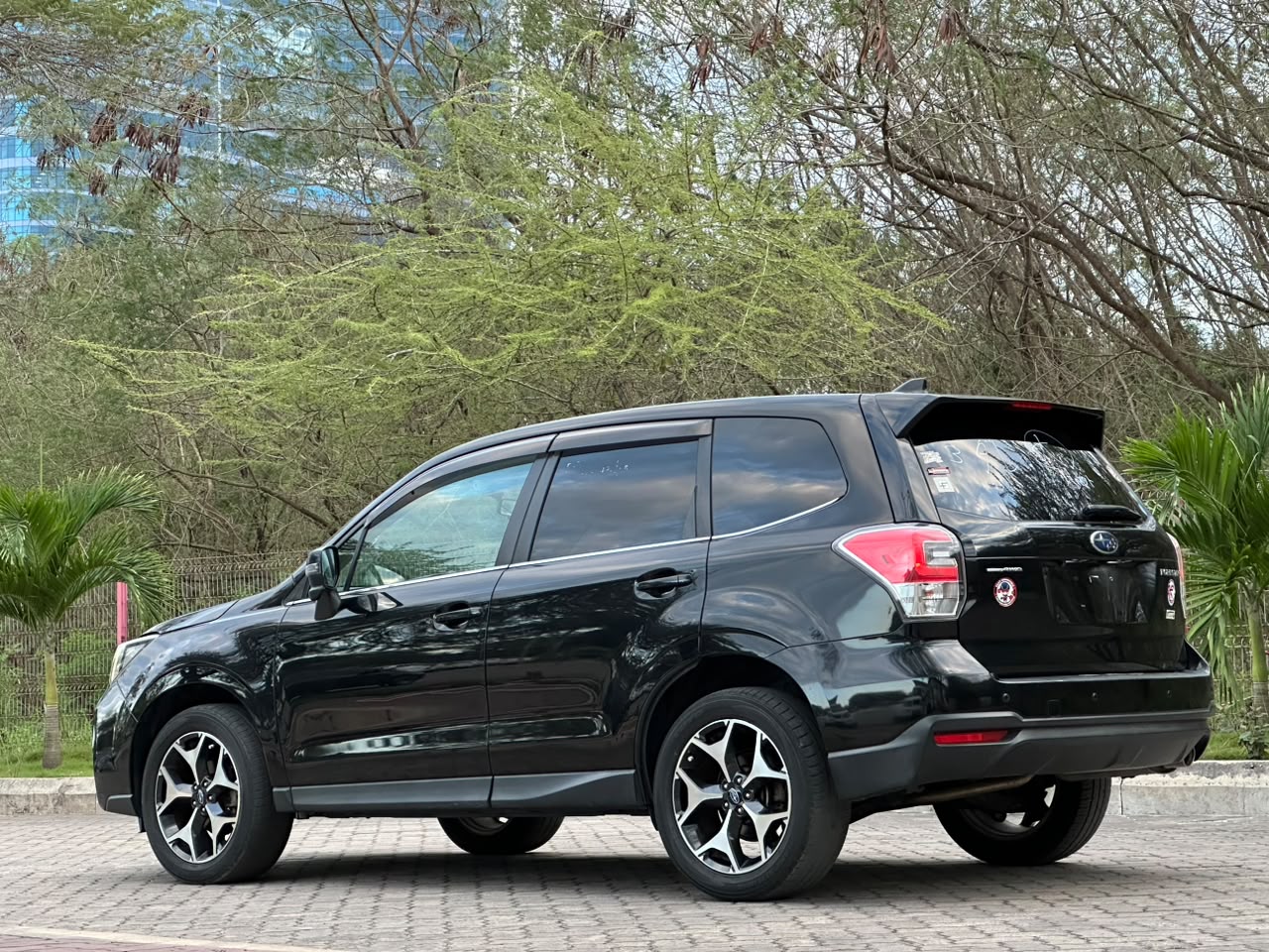 SUBARU FORESTER thumbnail 10